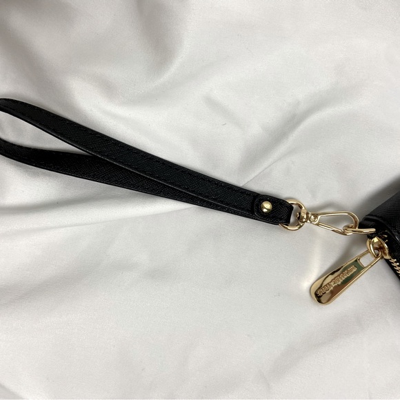 NEW Michael Kors Black Leather Wristlet Wallet - Picture 9 of 9